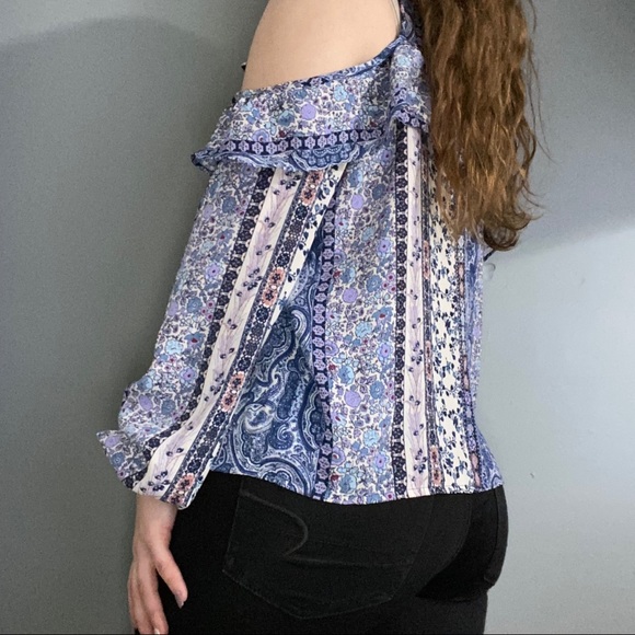 Flower Patterned Blouse - Picture 2 of 5
